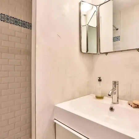 Guestready - Lovely Parisian Apt W/ Terrace Apartment